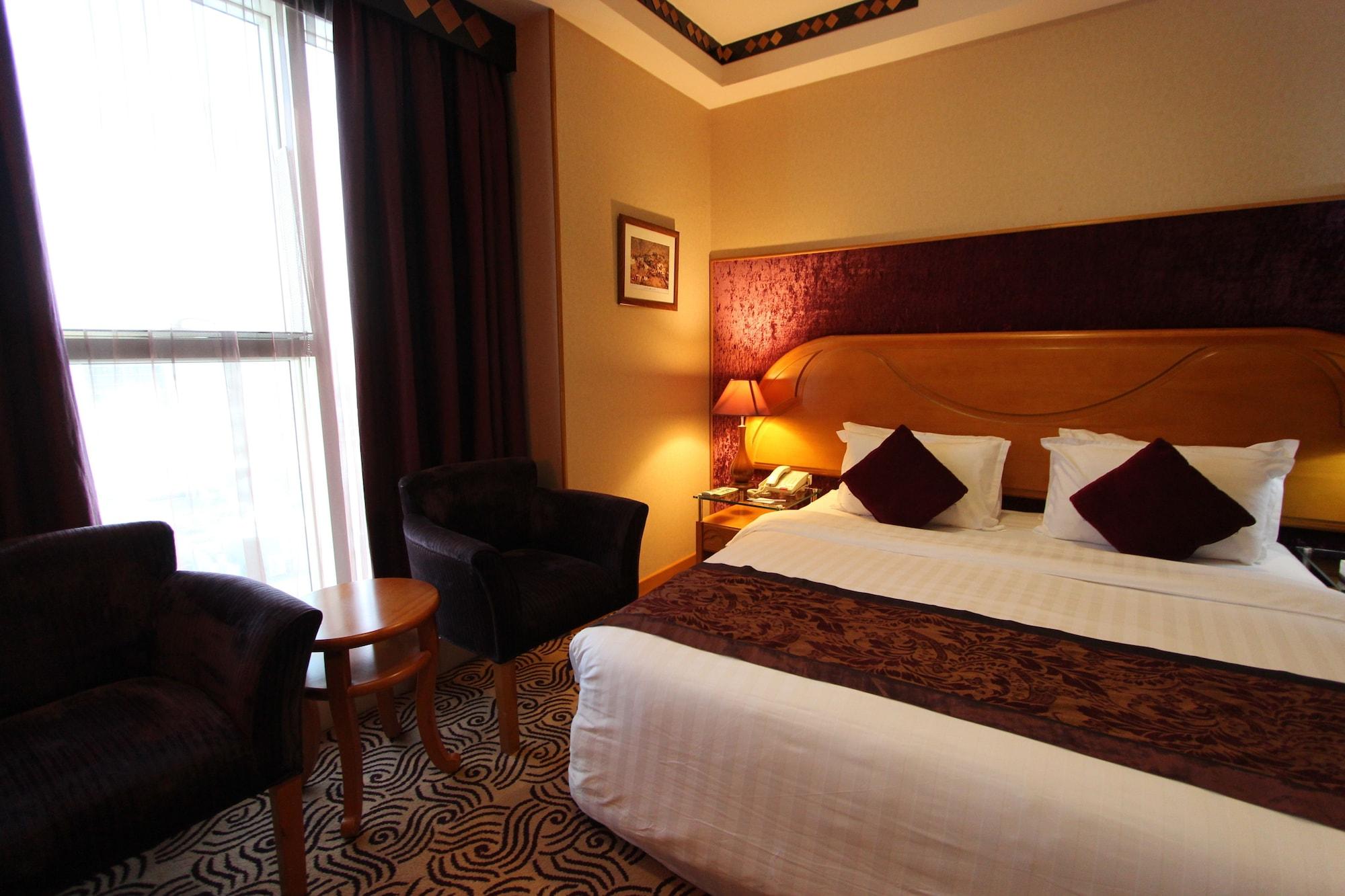Awaliv International Hotel Ta'if Ngoại thất bức ảnh A room at the hotel