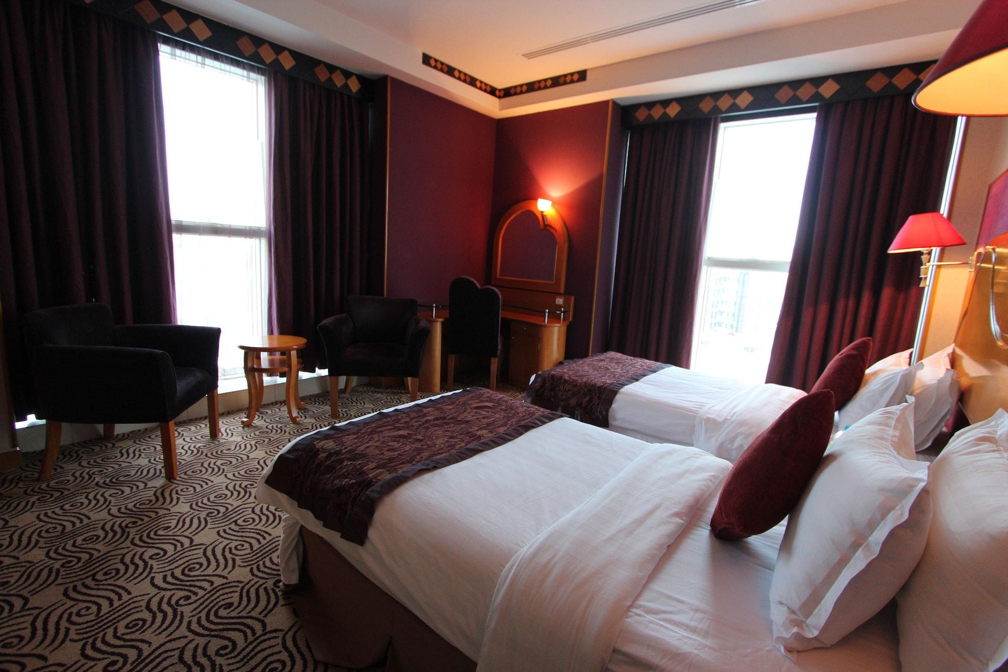 Awaliv International Hotel Ta'if Ngoại thất bức ảnh A room at the hotel