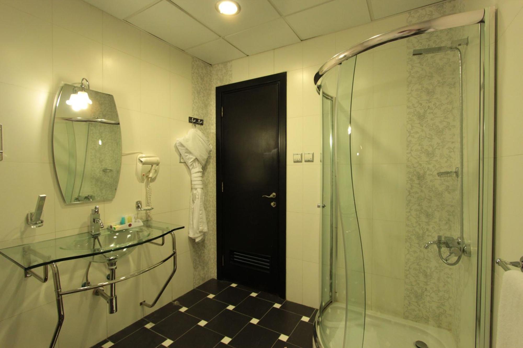 Awaliv International Hotel Ta'if Phòng bức ảnh