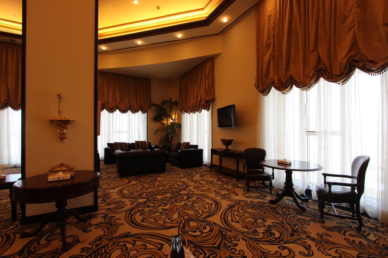 Awaliv International Hotel Ta'if Ngoại thất bức ảnh A suite at the hotel