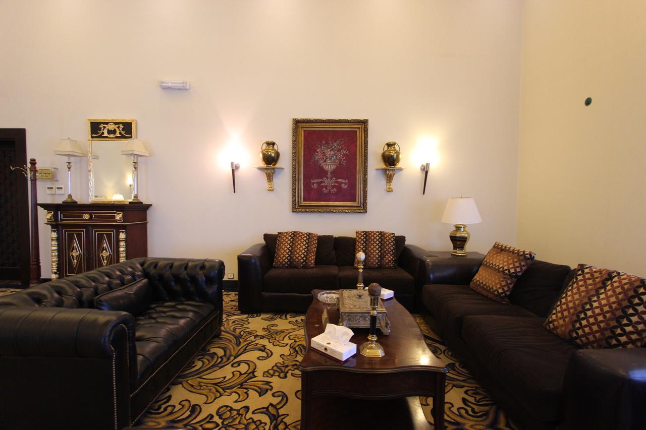 Awaliv International Hotel Ta'if Ngoại thất bức ảnh The drawing room