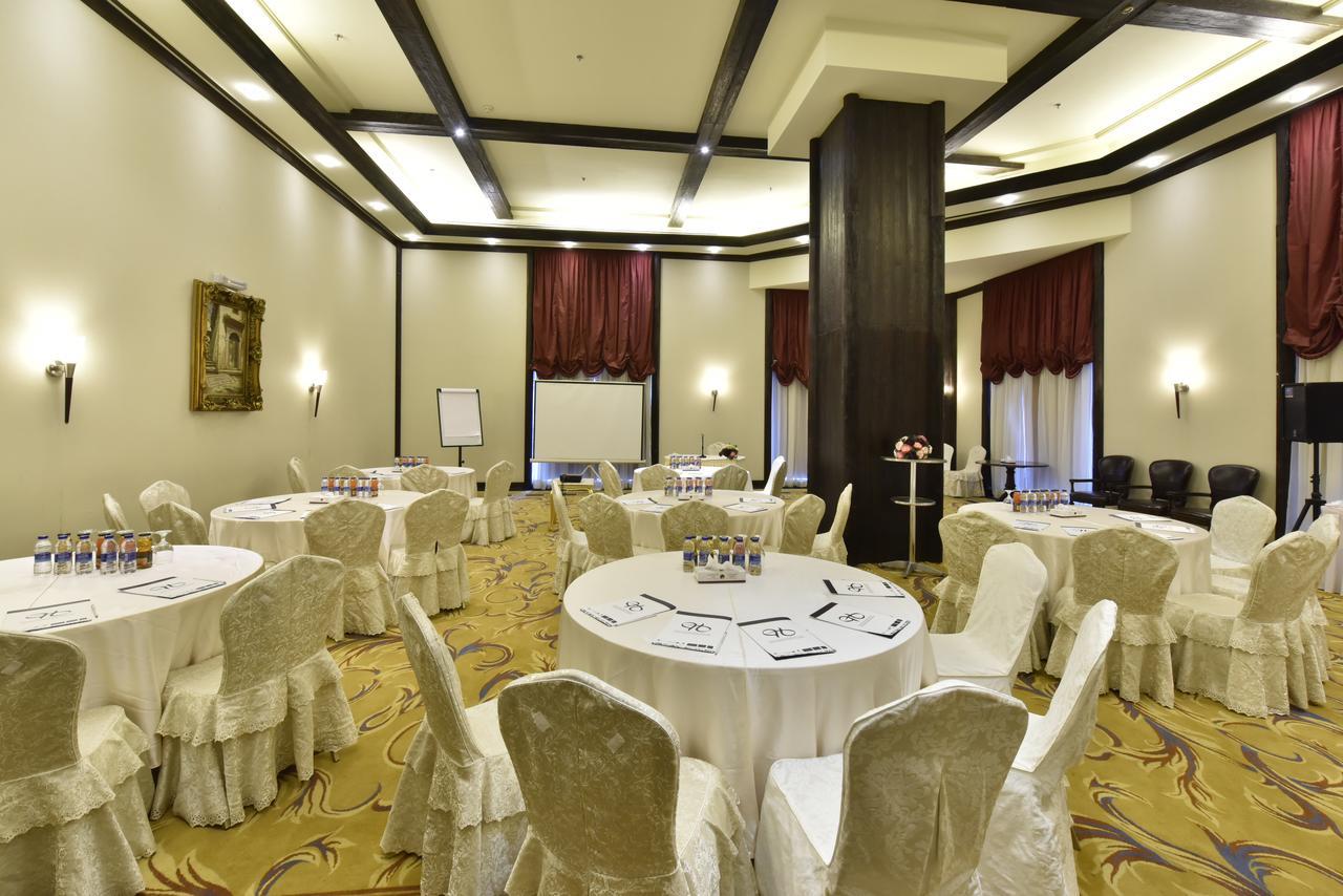 Awaliv International Hotel Ta'if Ngoại thất bức ảnh Meeting room