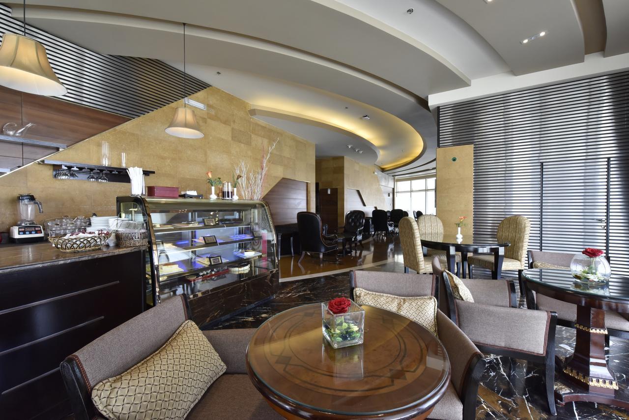 Awaliv International Hotel Ta'if Ngoại thất bức ảnh The lounge at the airport