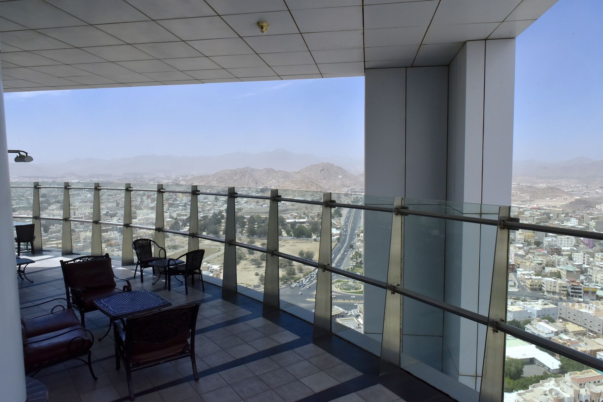 Awaliv International Hotel Ta'if Ngoại thất bức ảnh View from the 30th floor